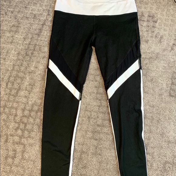 Pants - Fabletics black and white Powerhold® Legging